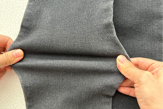 10 Oz Rekabetçi Fiyat Keskin Fiyat Gri Renk Erkek için Jean Stretch Denim Kumaş Çin Fabrikası